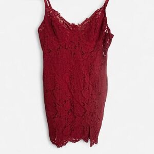 Women's Burgundy Lace mini nigh gown Size Medium